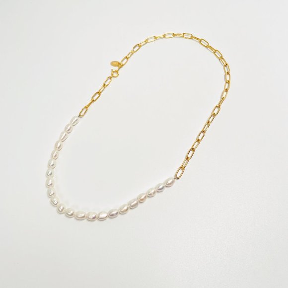 Fresh Water Natural Baroque Pearls 18K Real Gold Plated Paperclip Necklace - Picture 2 of 9